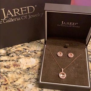 Jared’s Rose Gold Halo Set of earrings & necklace